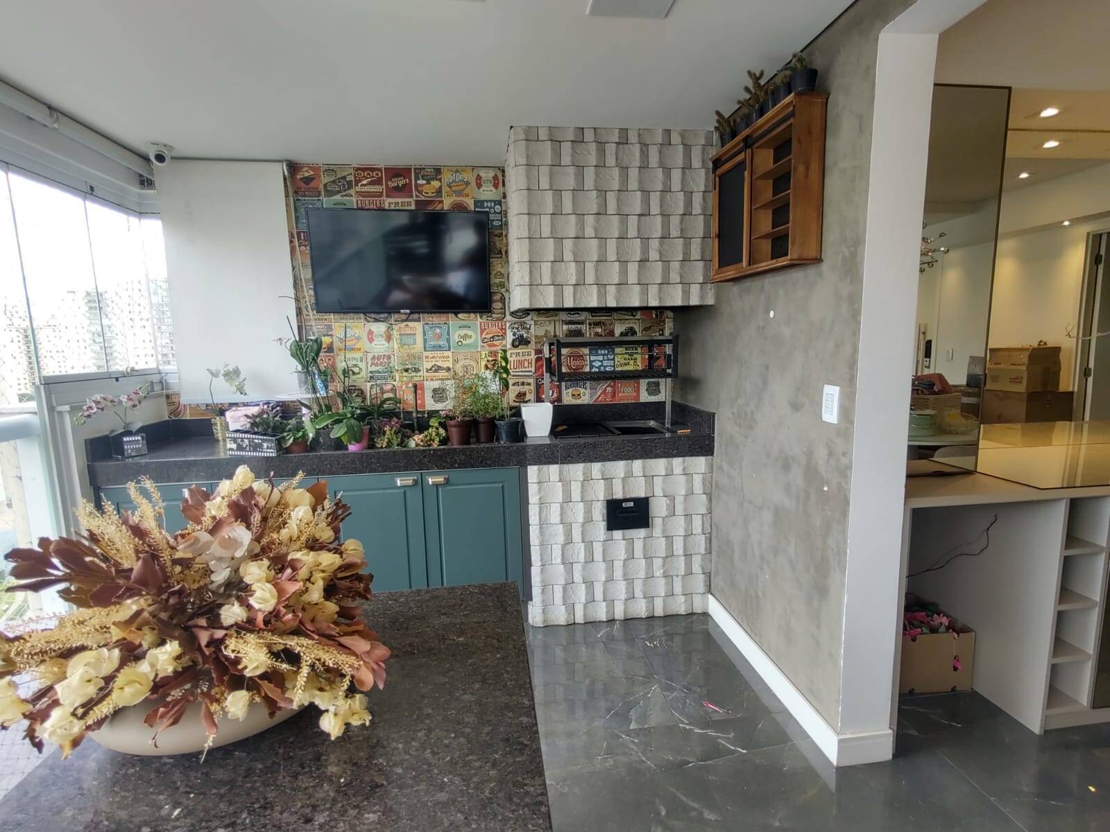 Apartamento à venda com 3 quartos, 150m² - Foto 2