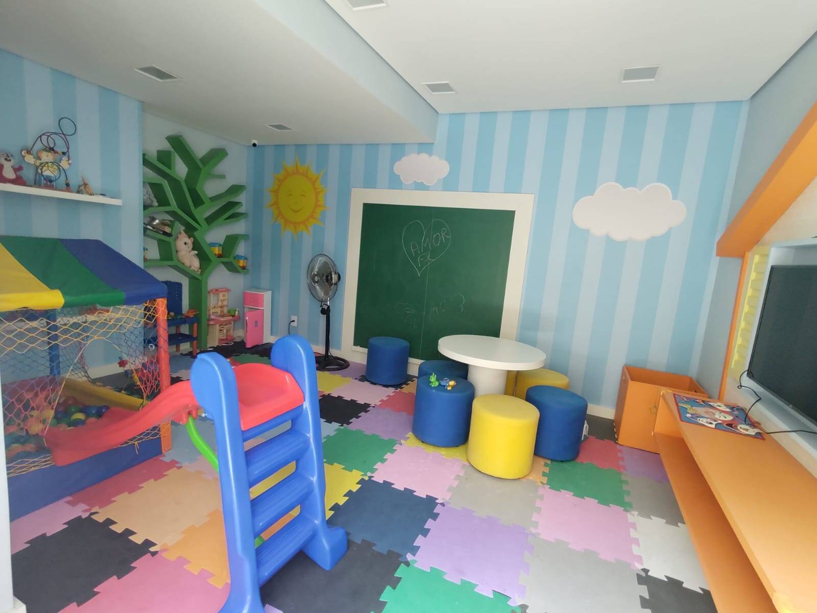 Apartamento à venda com 3 quartos, 150m² - Foto 47