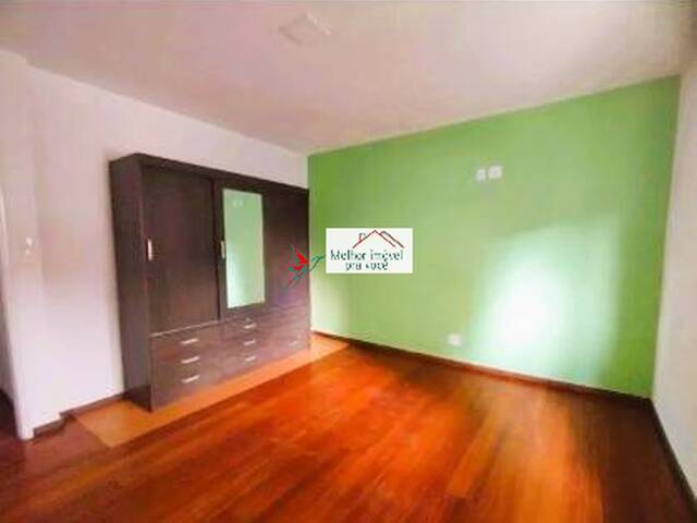 Casa para Venda em Poços de Caldas - 2