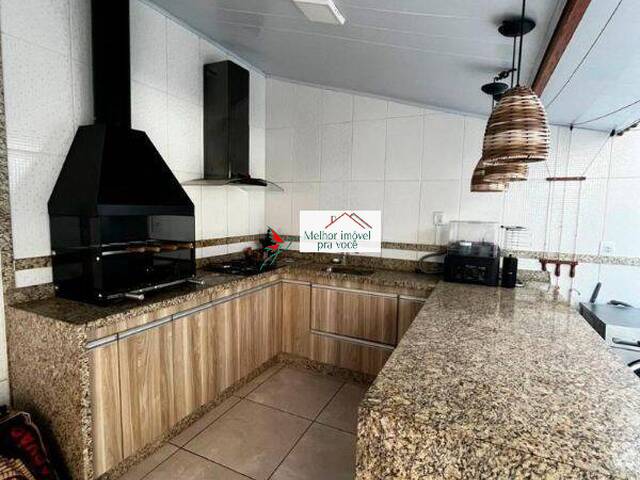 Casa para Venda em Poços de Caldas - 2