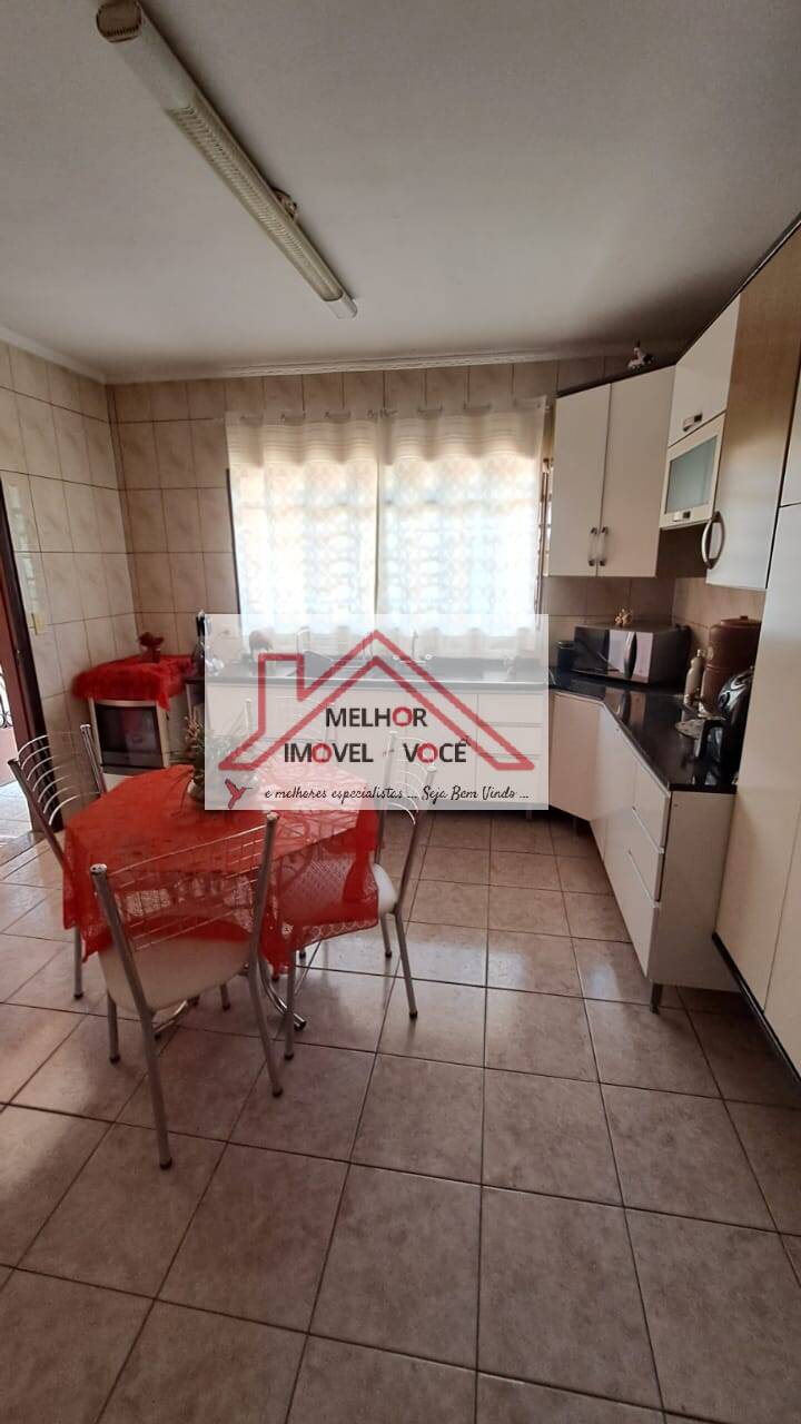 CASA A VENDA NA ZONA NORTE. LOCALIZAÇÃO PRIVILIGIADA