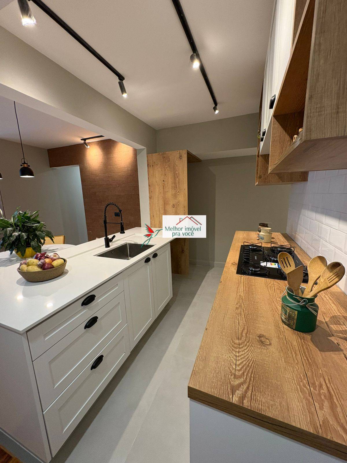 APARTAMENTO A VENDA PINHEIROS 3 DORMITÓRIOS 1 SUÍTE  VAGA FIXA REFORMADO